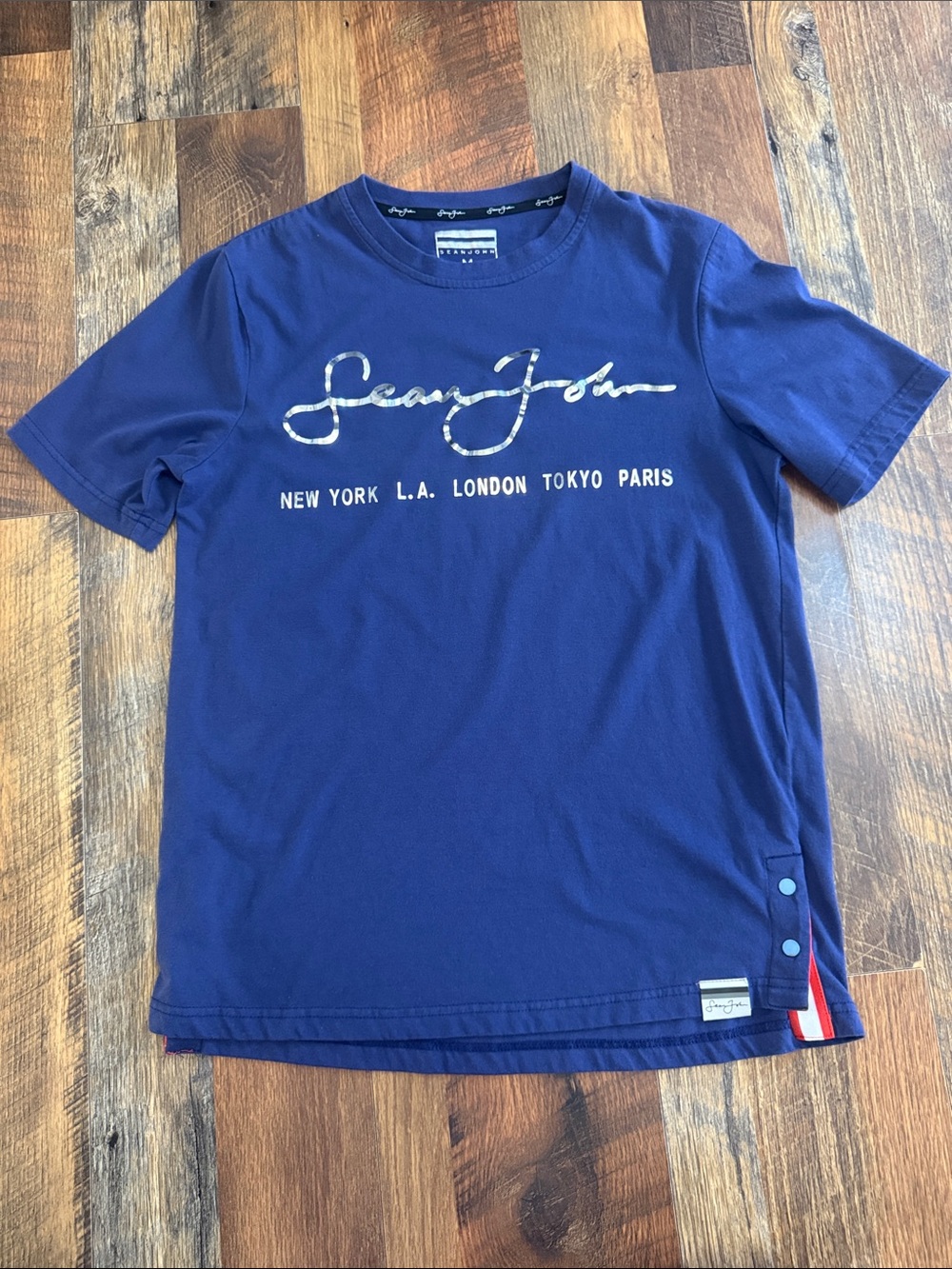 Sean John Blue Graphic Logo T-Shirt Snap Side Hem Men’s Medium